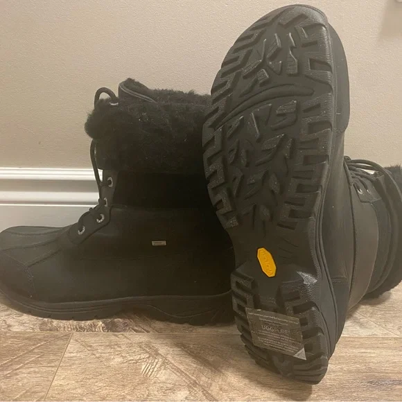 Men s size 12 Uggs winter boots